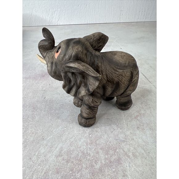 Vintage‎ Adorable Andrea By Sadek Baby Elephant Figurine - Picture 3 of 9